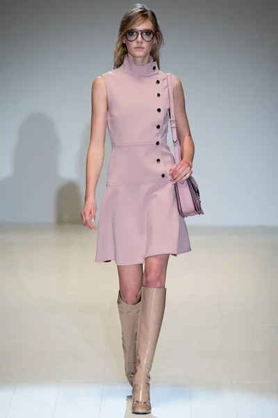 Look 17
